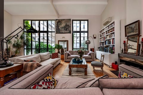 Master of Elegance Apartment in Paris