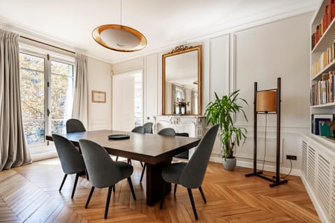 Golden Days in Paris Apartment in Paris