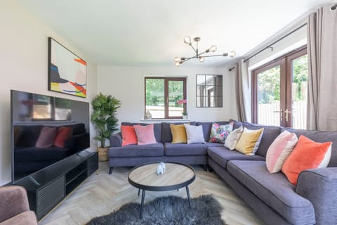 In Light Apartment in Cheltenham