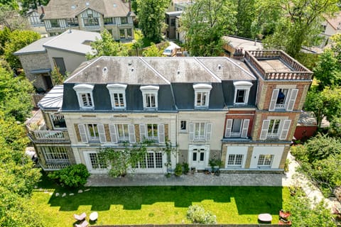 Grace & Elegance House in Île-de-France
