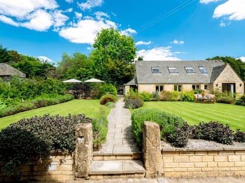 Charmer of the Cotswolds Apartment in Cotswold District