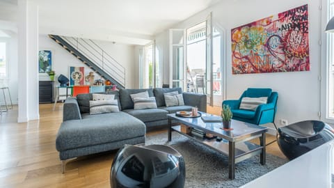 Suivez-Moi Apartment in Paris