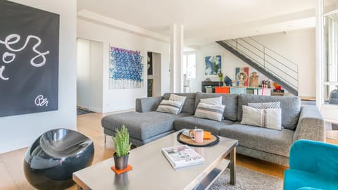 Suivez-Moi Apartment in Paris