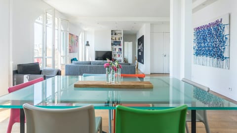 Suivez-Moi Apartment in Paris