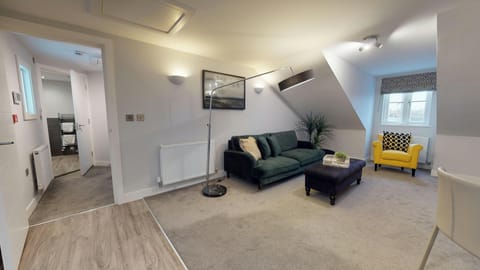 Chasing Clouds Apartment in Royal Leamington Spa