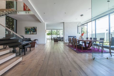 Rooftop Retreat House in West Hollywood