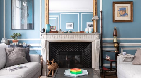 Mompesson Apartment in Paris