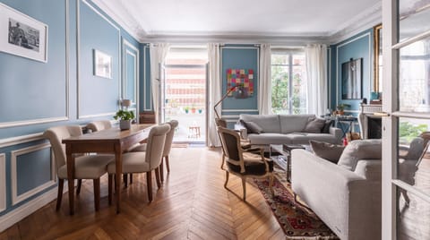 Mompesson Apartment in Paris