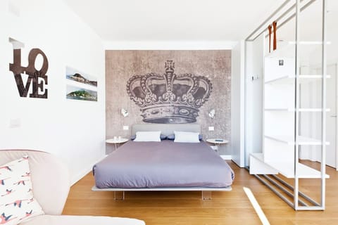 Lake Jetty Apartment in Cadenabbia