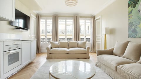 L'Isly IV Apartment in Paris