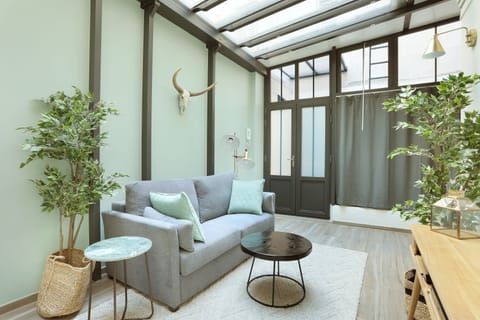 Notre Dame Des Champs Apartment in Paris