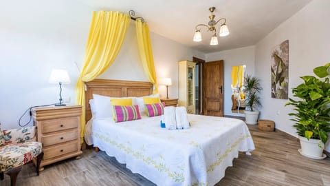 The Mountain's Garden Apartment in Costa del Sol