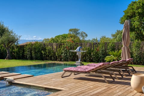 The Enchanted Book Apartment in Saint-Tropez