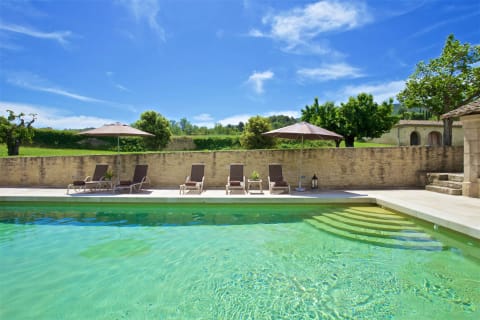 Lavender & Cream Apartment in Bonnieux