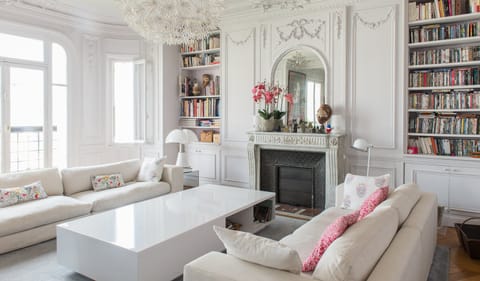 Monkey & Palme Apartment in Paris