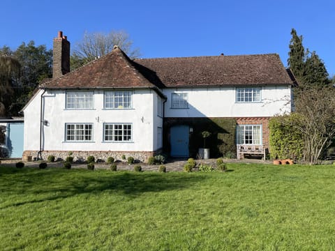 The Buttercup Cottage Apartment in Wycombe District