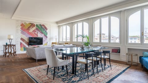 River Elegance Apartment in Florence