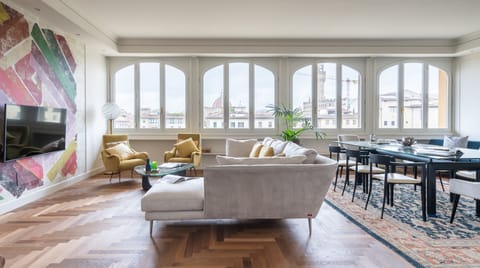 River Elegance Apartment in Florence