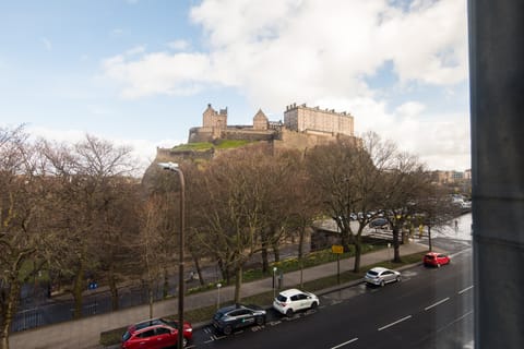 Single Malt Apartment in Edinburgh