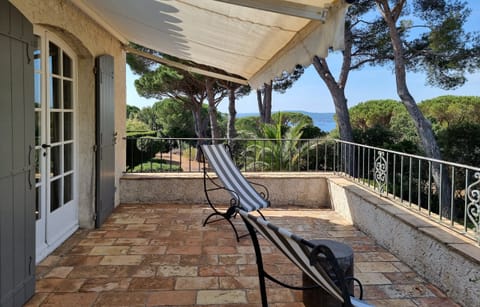 Chic & Simplified Apartment in Grimaud