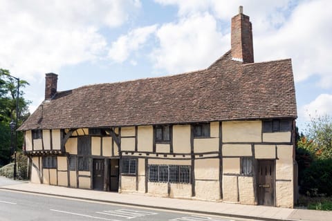 Flute & Snug House in Stratford-upon-Avon