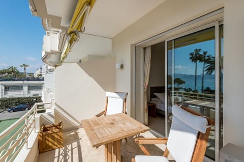 Sunshine on Ice Apartment in Cannes