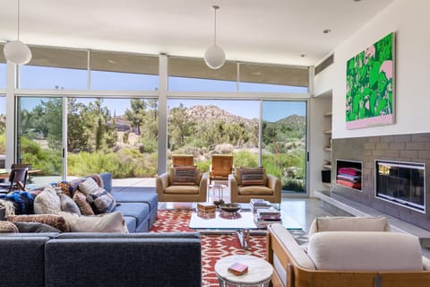 Wild Rocks House in Yucca Valley