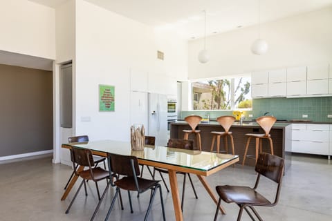 Wild Rocks House in Yucca Valley