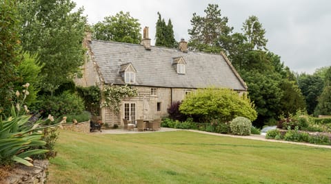 Thyme & Sage House in Cotswold District