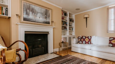 High & Dry Apartment in Bath