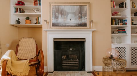 High & Dry Apartment in Bath