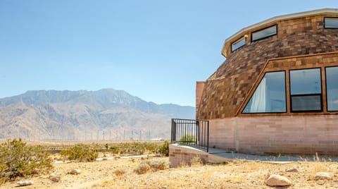 Desert Dome Villa in Palm Springs