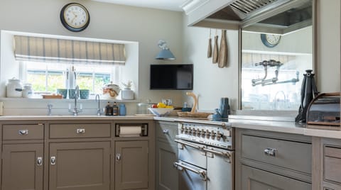 Aye-Aye Captain Townhouse in Georgeham