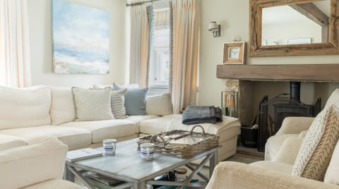 Aye-Aye Captain Townhouse in Georgeham