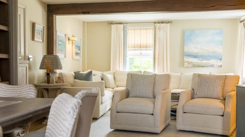 Aye-Aye Captain Townhouse in Georgeham