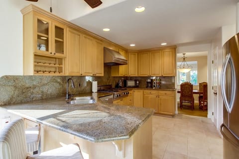 Fuschia Palms Villa in La Jolla Shores