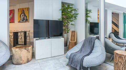 The Grand Villa Apartment in Paris