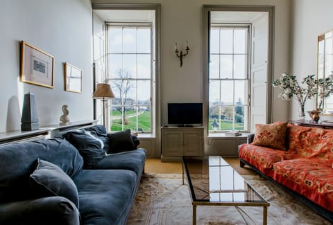 Through The Ages Apartment in Bath