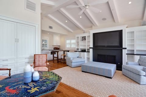 Pearly Whites House in La Jolla Shores