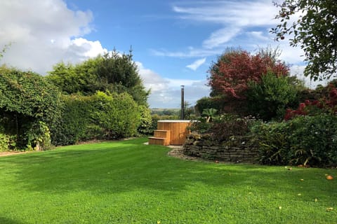 Strawberry Choux Bun Cabin in Taunton Deane