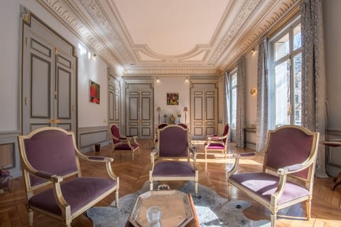 Wagram Vibes Apartment in Paris