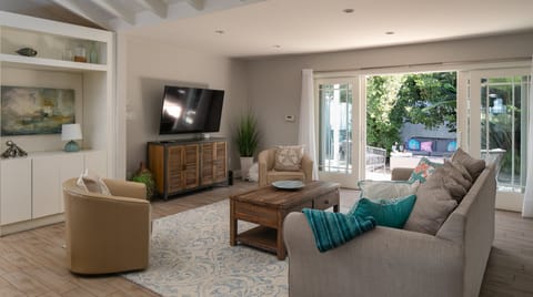 Dolphin Bay House in La Jolla Shores