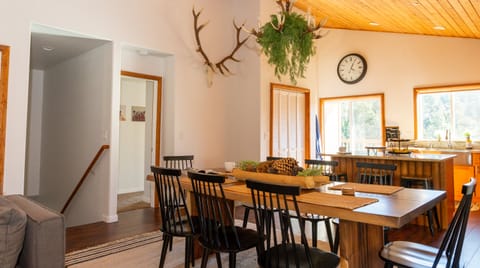 Black Arrow House in Lake Arrowhead