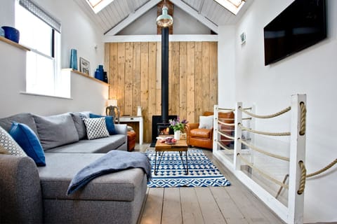 Tea & Pastries Apartment in Kingsand