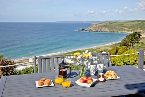 Cornish Breeze Apartment in England