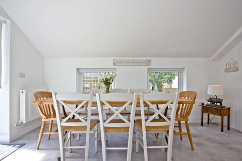 Glowing Up Apartment in England