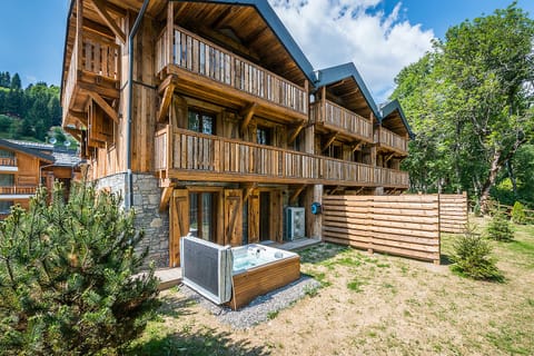 Snow Post Villa in Les Gets