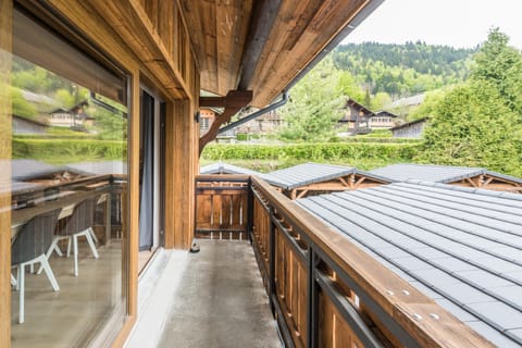 Conifers House in Montriond