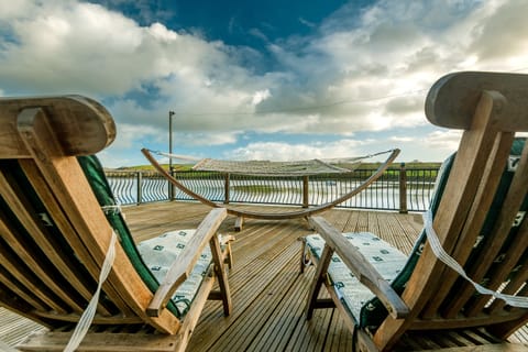 Sherwood House House in Wales