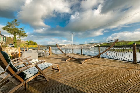 Sherwood House House in Wales